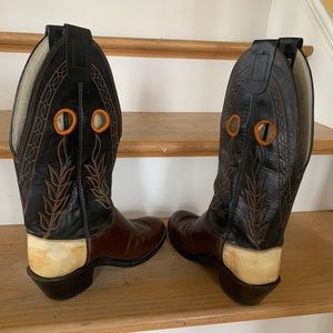 Olathe cowboy boots.
